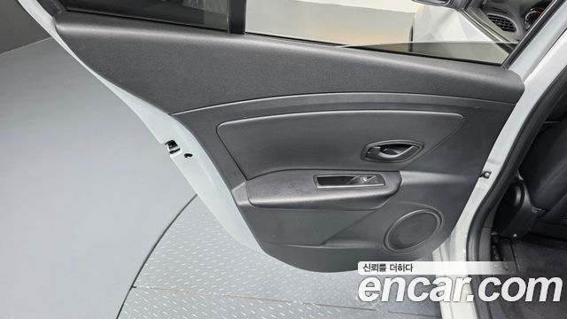 Renault Korea SM3 2018 — photo 15