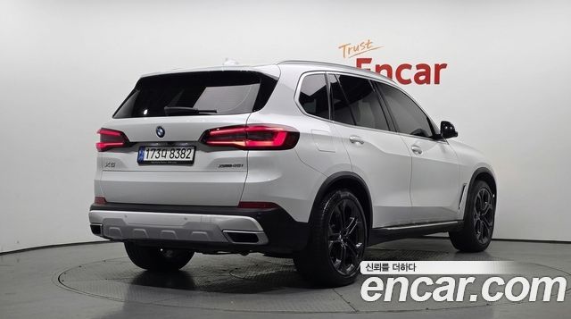 BMW X5 2021 — photo 2
