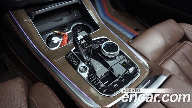 BMW X5 2021 — photo 12