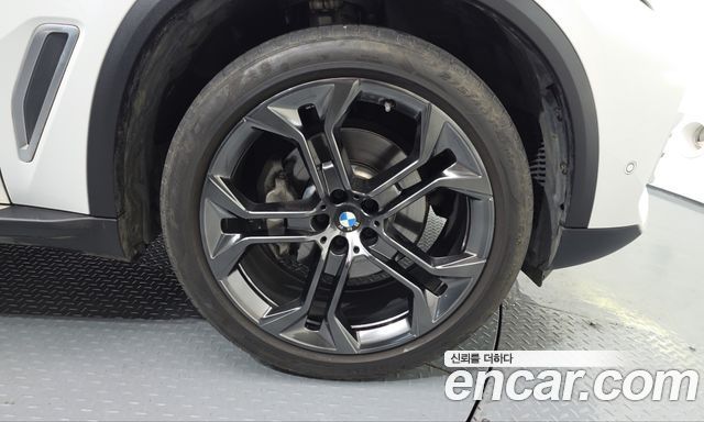 BMW X5 2021 — photo 7