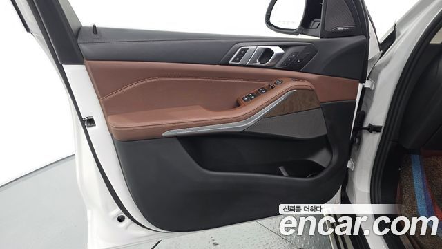 BMW X5 2021 — photo 14