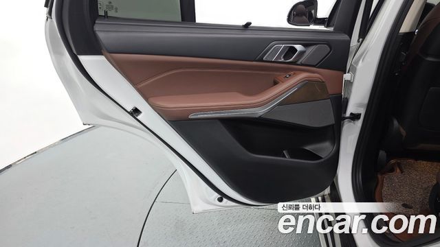 BMW X5 2021 — photo 15