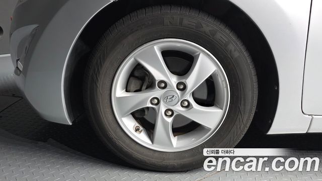 Hyundai AVANTE 2016 — photo 5