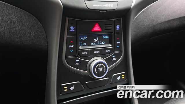 Hyundai AVANTE 2016 — photo 16