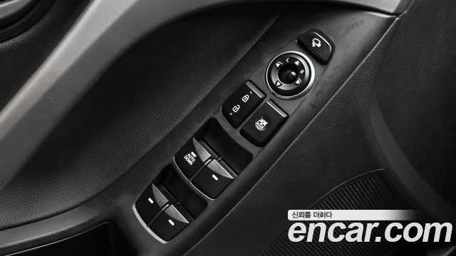 Hyundai AVANTE 2016 — photo 18