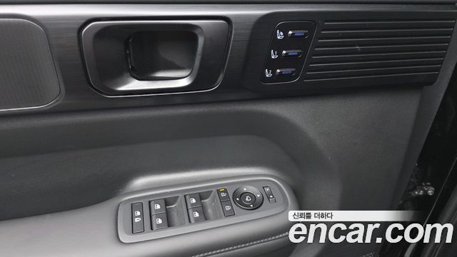 Hyundai Santafe 2025 — photo 17