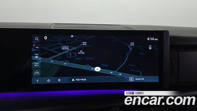 Hyundai Santafe 2025 — photo 31