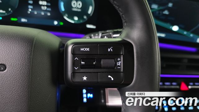 Hyundai Santafe 2025 — photo 35