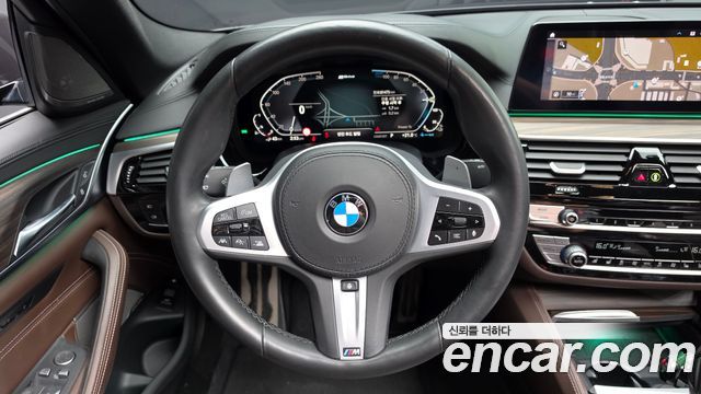 BMW 5-Series 2020 — photo 18