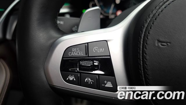 BMW 5-Series 2020 — photo 23