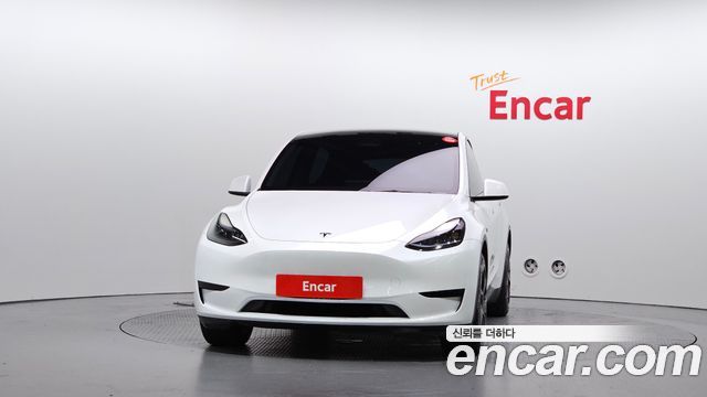 Tesla Model Y 2023 — photo 3