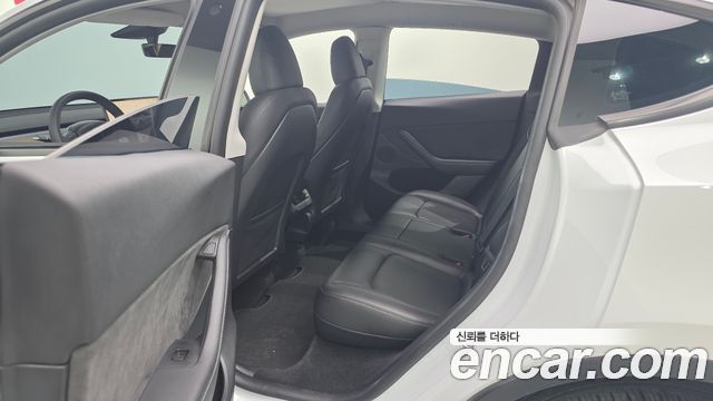Tesla Model Y 2023 — photo 25
