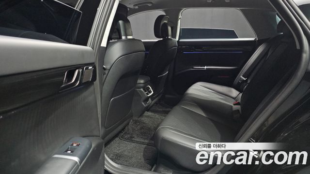 Hyundai Grandeur 2023 — photo 17