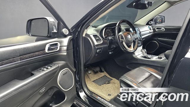 Jeep Cherokee 2020 — photo 10