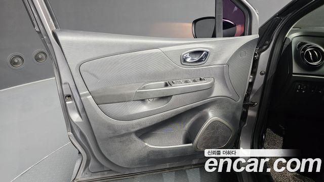 Renault Korea QM3 2016 — photo 14