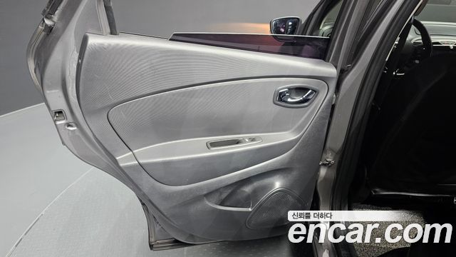 Renault Korea QM3 2016 — photo 15