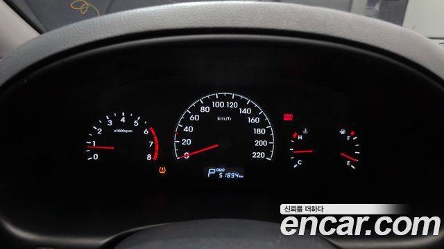Hyundai Starex 2018 — photo 8