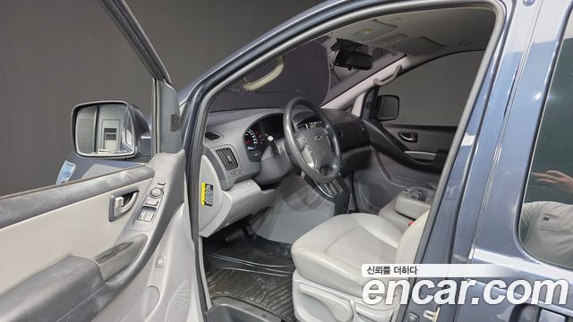 Hyundai Starex 2018 — photo 10