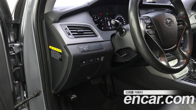 Hyundai Sonata 2016 — photo 19