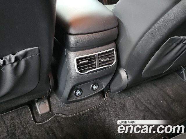 Hyundai Santafe 2022 — photo 13