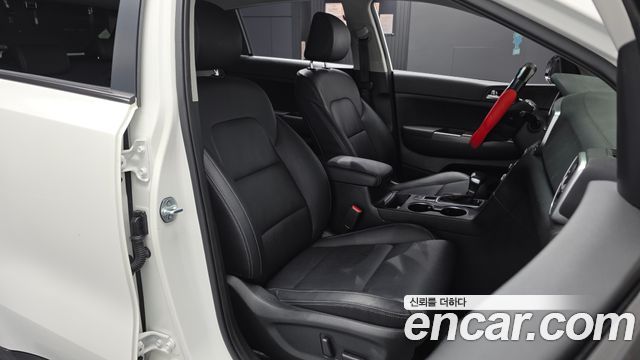 Kia Sportage 2021 — photo 16