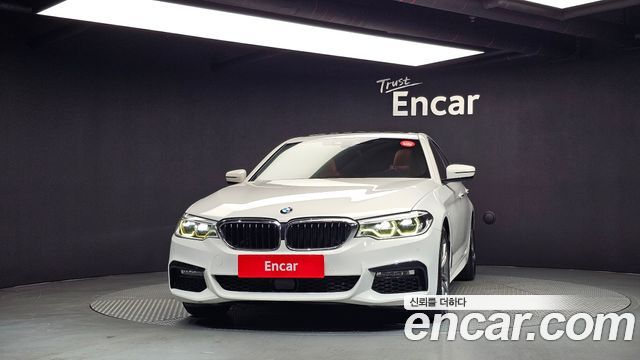 BMW 5-Series 2018 — photo 3