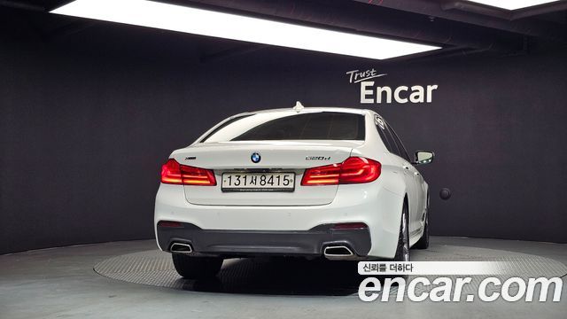 BMW 5-Series 2018 — photo 4