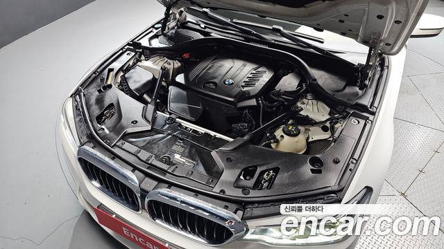 BMW 5-Series 2018 — photo 6