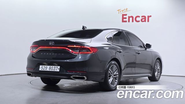 Hyundai Grandeur 2018 — photo 2