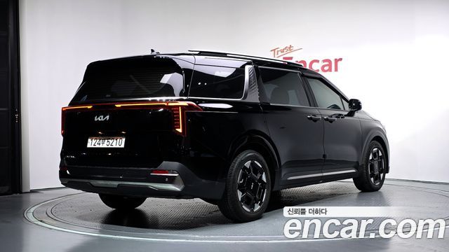Kia Canival 2024 — photo 2