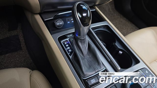 Hyundai Genesis 2015 — photo 12