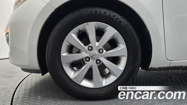 Kia pride 2013 — photo 5