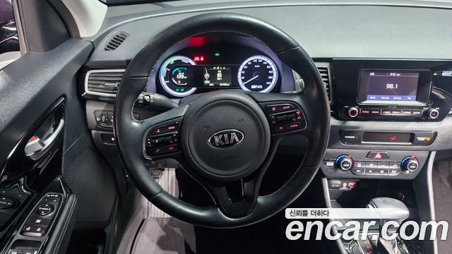 Kia Niro 2017 — photo 19