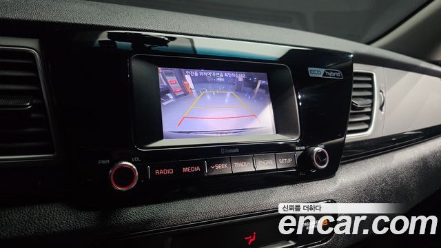 Kia Niro 2017 — photo 21