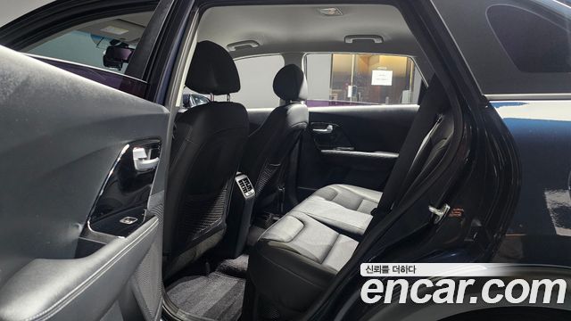 Kia Niro 2017 — photo 16