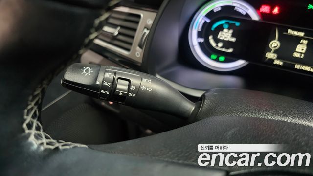 Kia Niro 2017 — photo 29