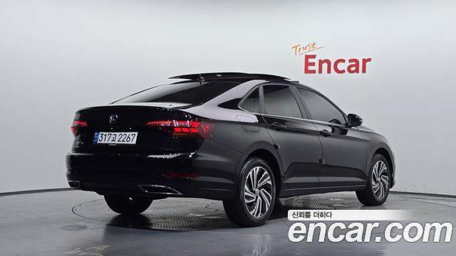 Volkswagen Jetta 2021 — photo 2