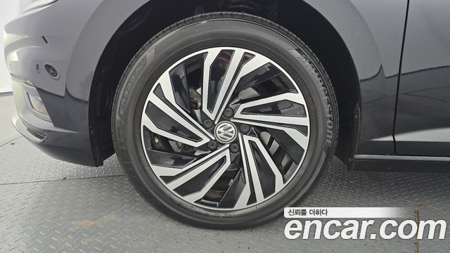 Volkswagen Jetta 2021 — photo 5