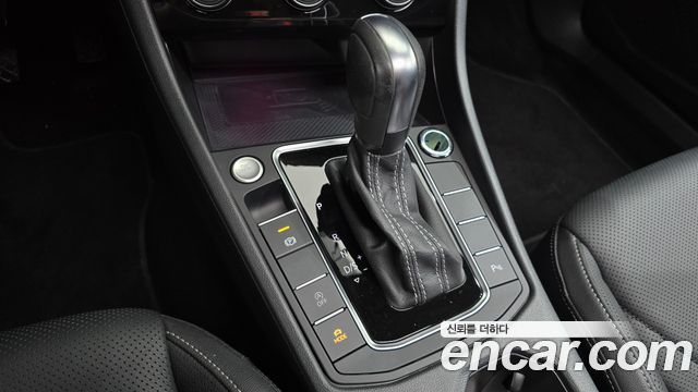 Volkswagen Jetta 2021 — photo 12