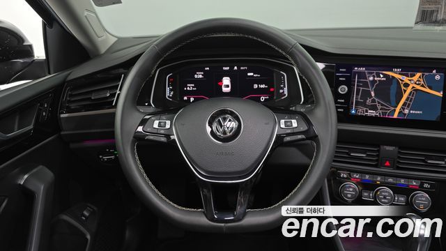 Volkswagen Jetta 2021 — photo 22