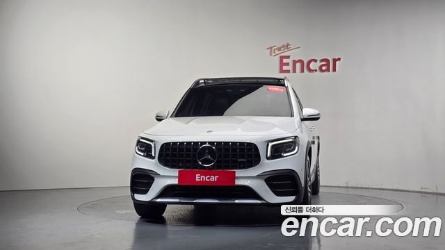 Mercedes-Benz GLB-Class 2023 — photo 3