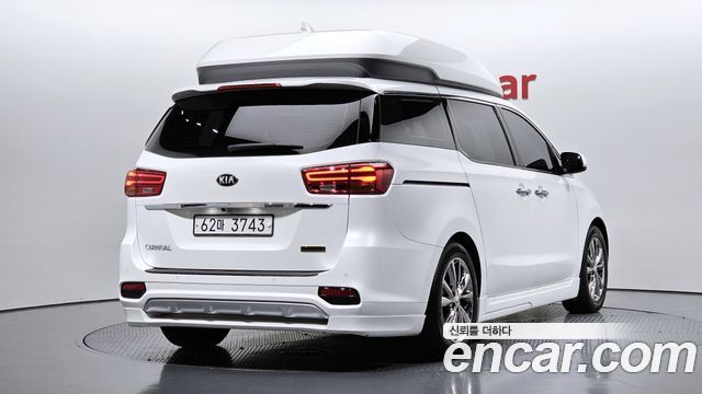 Kia Canival 2019 — photo 2