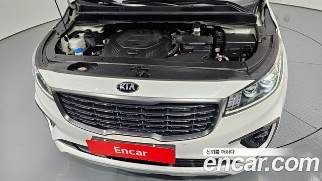 Kia Canival 2019 — photo 6