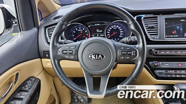 Kia Canival 2019 — photo 19