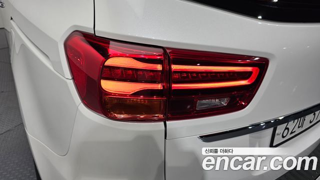 Kia Canival 2019 — photo 9