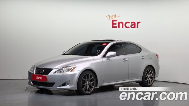 Lexus IS 2008 — photo 1