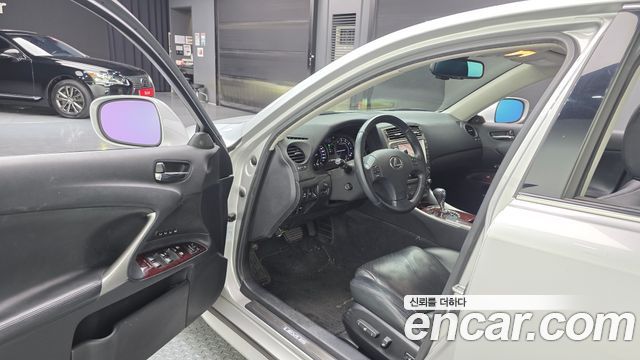 Lexus IS 2008 — photo 10