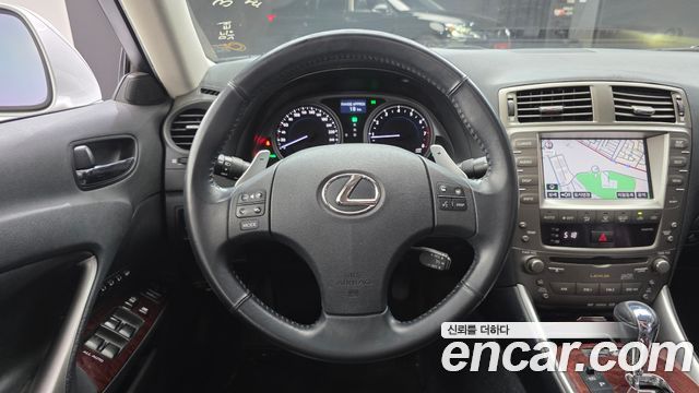 Lexus IS 2008 — photo 12