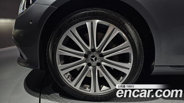 Mercedes-Benz E-Class 2021 — photo 5