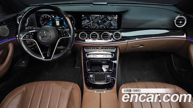 Mercedes-Benz E-Class 2021 — photo 10